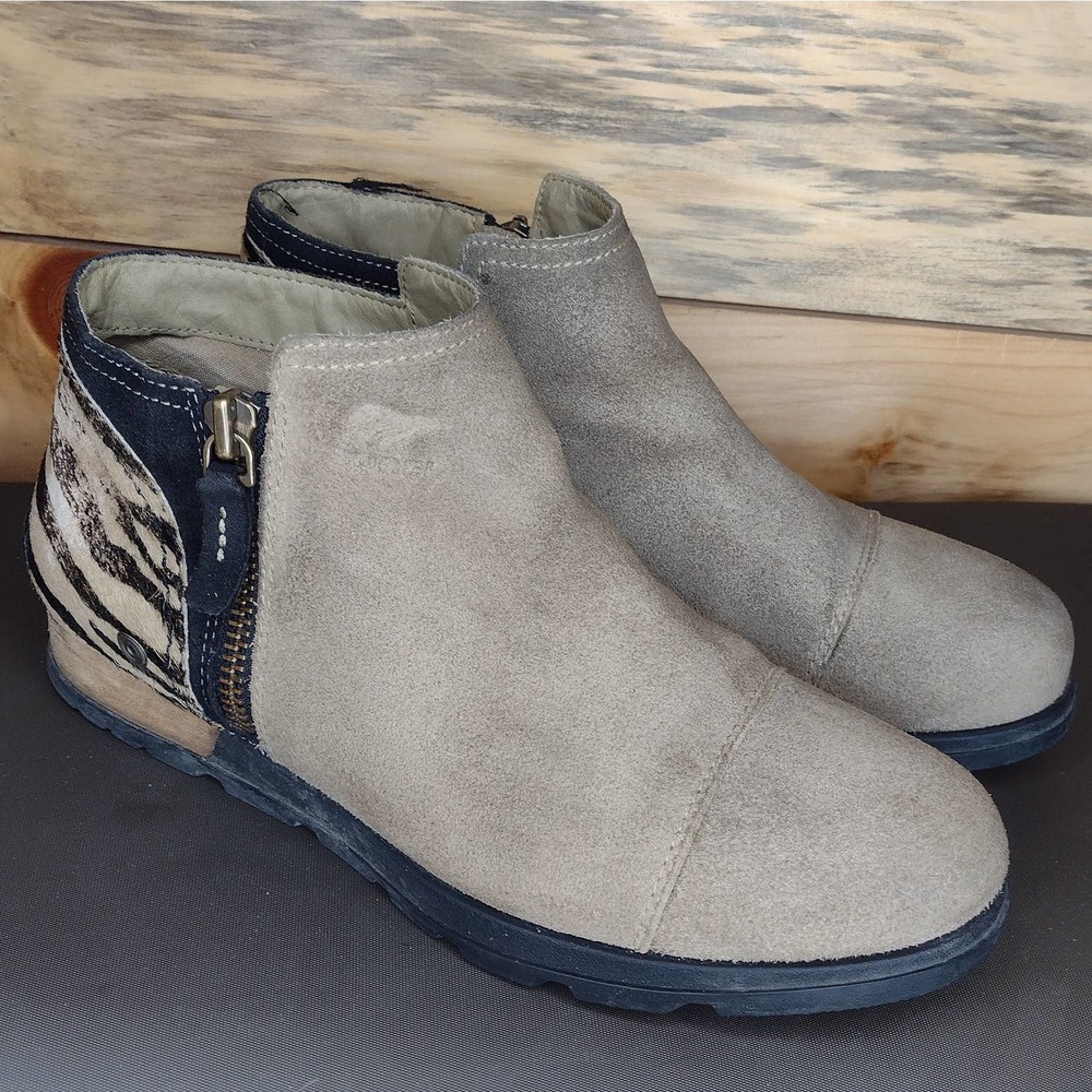 Sorel Major Low zipper ankle booties 9 toupe beige zebra suede